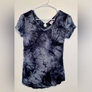 Women’s tie dye shirt